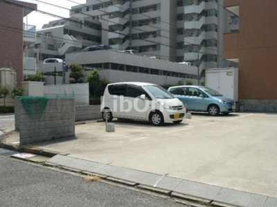 【駐車場】 | ピュアパレス・H１