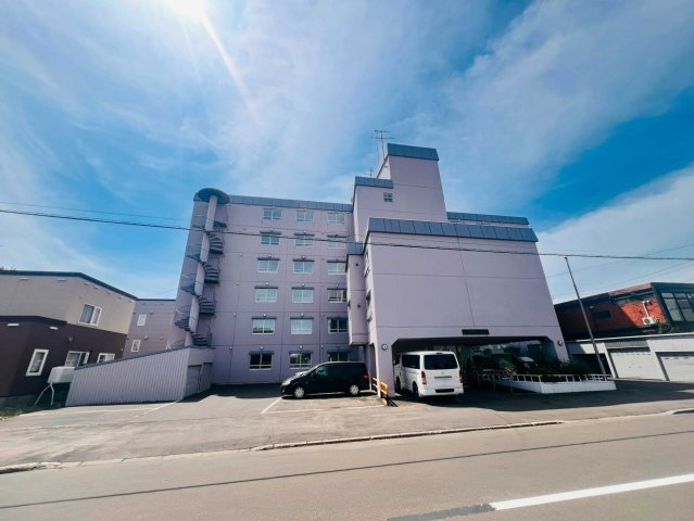 【外観】 都市部へのアクセスと穏やかな住環境を両立した立地が魅力。