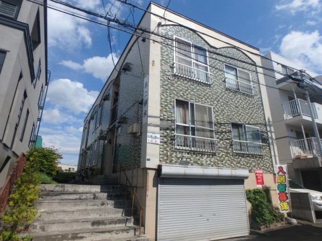 札幌市南区澄川一条２丁目のアパート