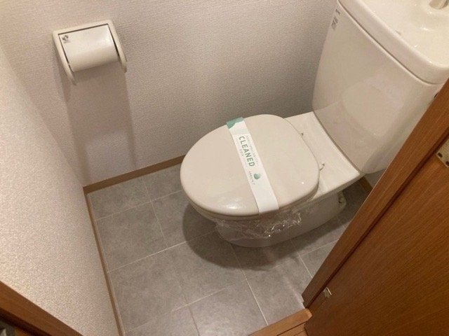 江東区東陽１丁目の賃貸マンションのトイレ