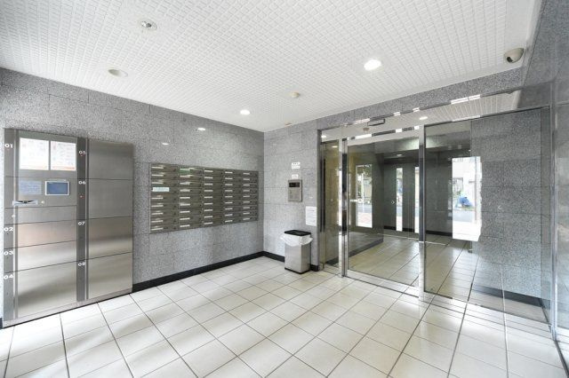 江東区東陽１丁目の賃貸マンションのロビー