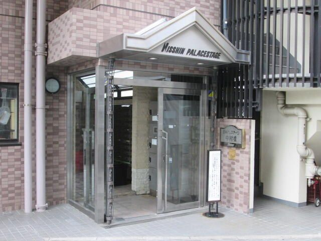 日神パレステージ中村橋のエントランス