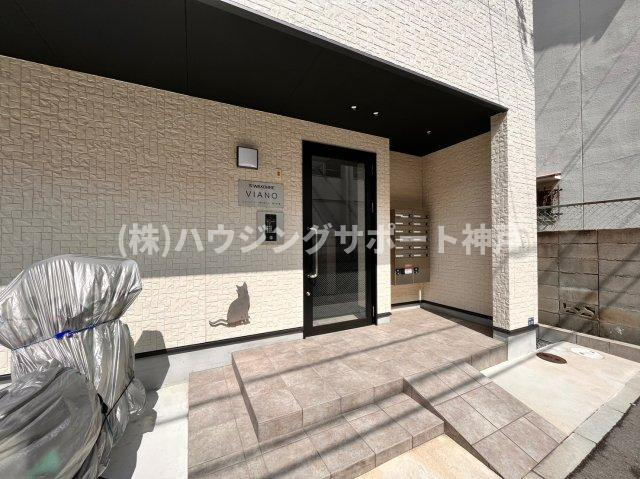 ワコーレヴィアーノ垂水城が山猫の家のエントランス