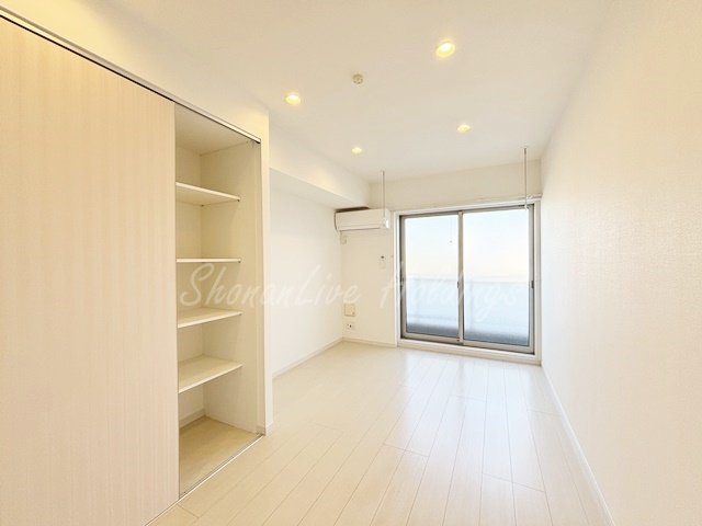 大和市中央７丁目の賃貸マンションの居間・リビング