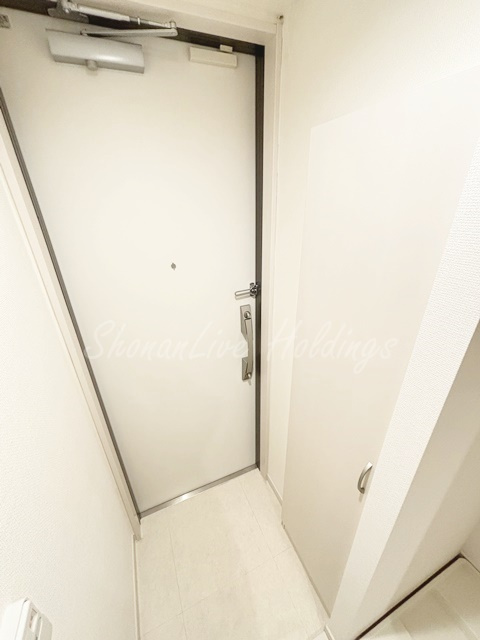 大和市中央７丁目の賃貸マンションの玄関