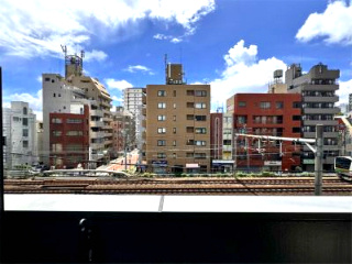 北区中里２丁目の賃貸マンションのバルコニー