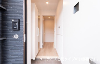 【玄関】 | ロイヤル　信濃　Ａ