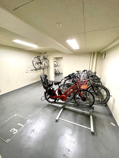 【駐車場】レジディア神田 