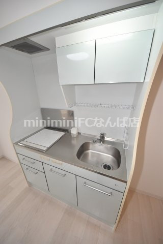 セレニテ本町グランデのキッチン