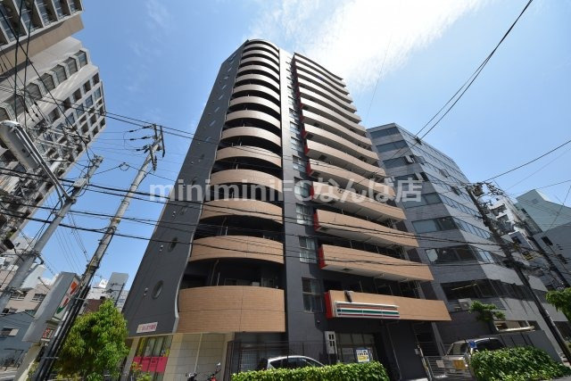 セレニテ本町グランデの外観
