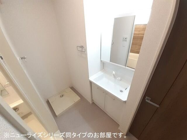 弥生桜Ⅱ・Ｂの洗面所|明るい洗面所です