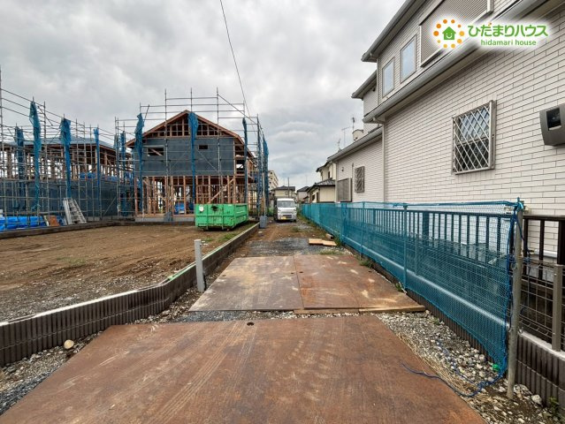 熊谷市新堀　第15期　新築一戸建て　ワイウッドコート　05の駐車場
