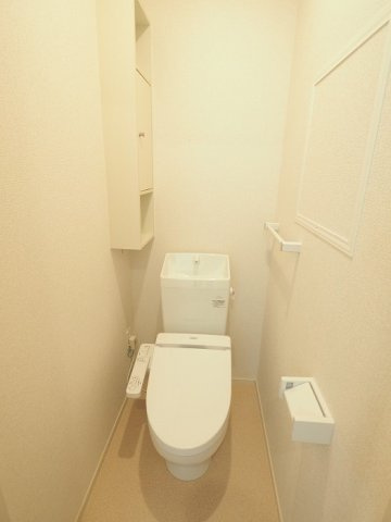 エス・ベル　Ｂのトイレ|清潔感のあるトイレです
