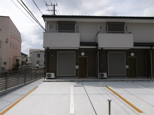 町田市三輪町のテラスの駐車場