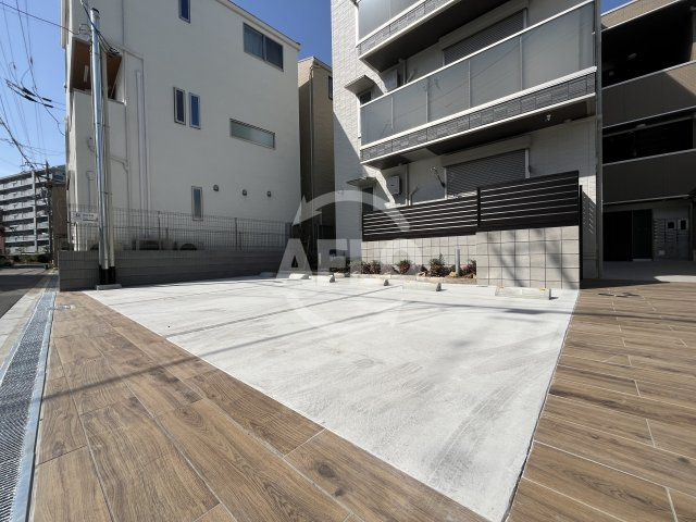 スペチアーレ小松の駐車場|駐車場