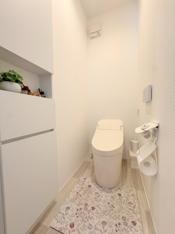 志茂2丁目一戸建て住宅のトイレ