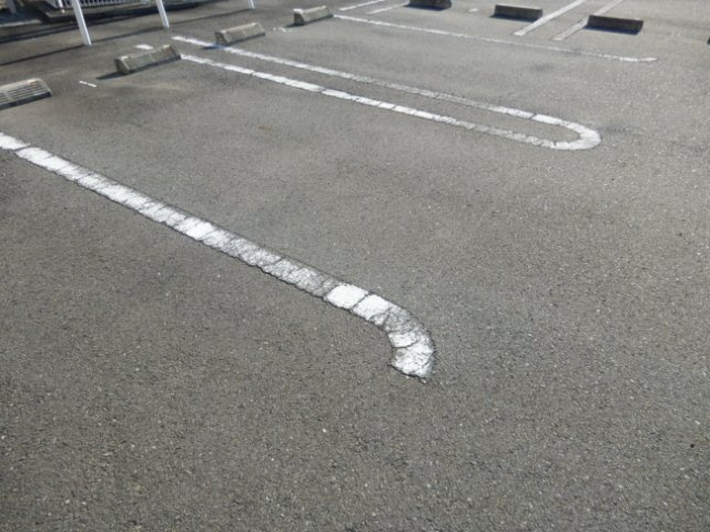 イル・セレーノの駐車場