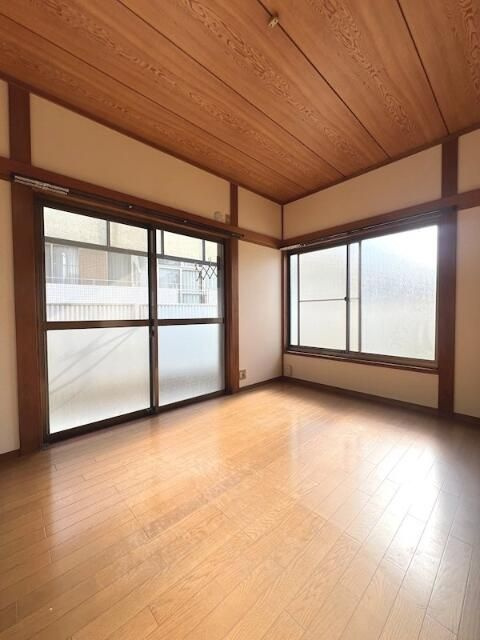 横浜市戸塚区舞岡町のアパートの居間・リビング