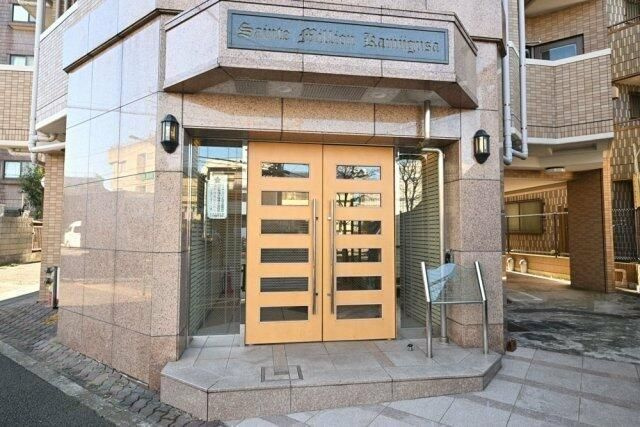 サンテミリオン上井草のエントランス