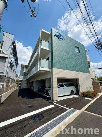 ファーストフィオーレ吹田パティオの外観