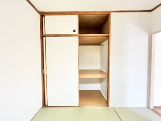 南青葉台一戸建ての収納