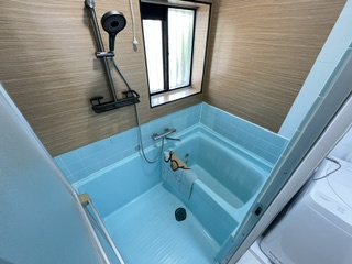 南青葉台一戸建ての浴室