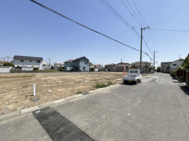 【前面道路含む現地写真】 | 加須市日出安　新築戸建　全7棟　6号棟