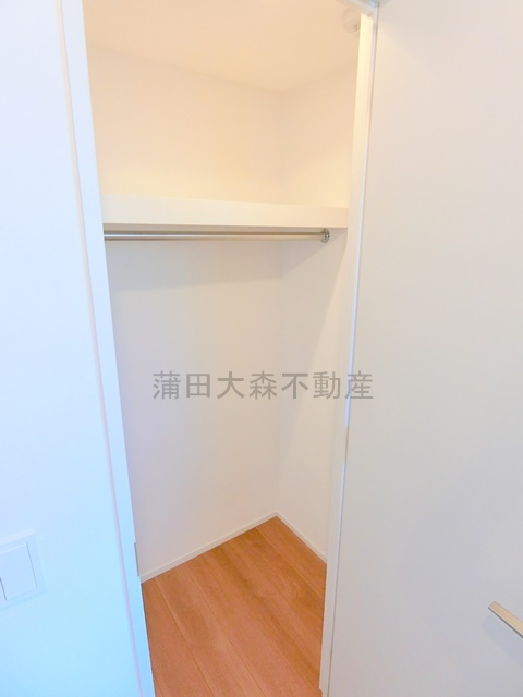 ルミーク大森の設備|洋室4.5帖の収納　クローゼット