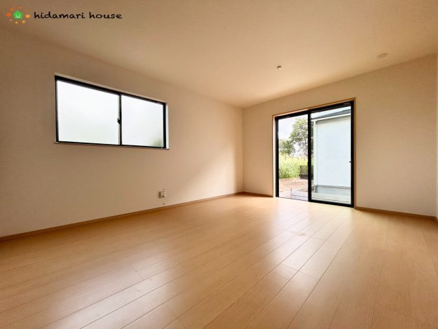 蓮田市黒浜2343番　新築戸建　ハートフルCの居間・リビング