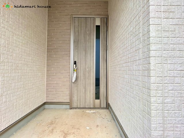 蓮田市黒浜2343番　新築戸建　ハートフルCの玄関