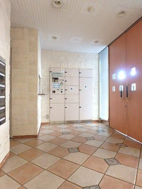 ガラ・シティ駒沢大学のエントランス