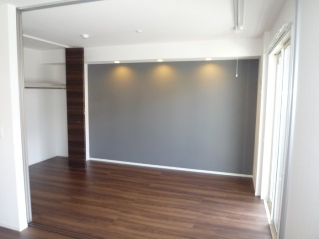 パインフローリッシュ長居東Ⅱ　長居小学校区の洋室|パインフローリッシュ長居東II　洋室