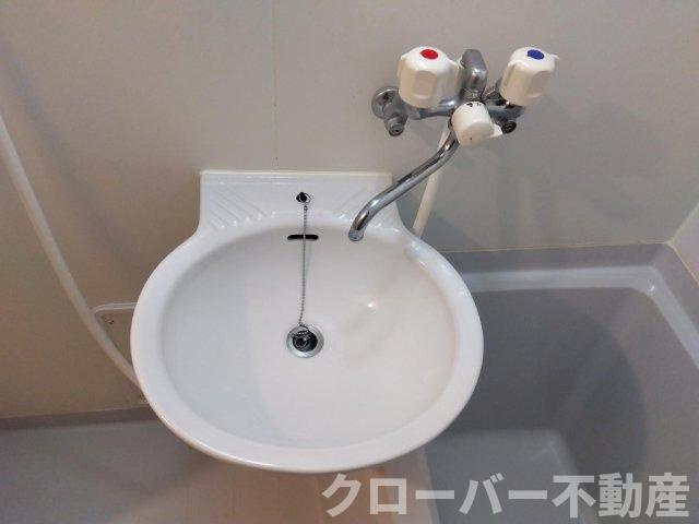 レオパレスＧｒｏｏｖｅｒの洗面所