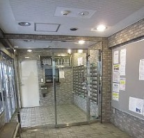 ライオンズマンション生麦南のエントランス
