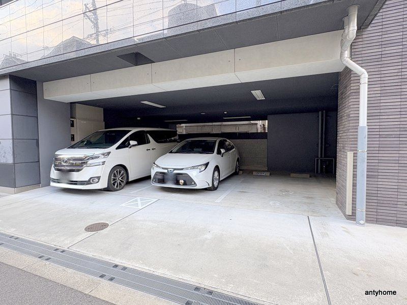 アクアプレイス福島EYE 仲介手数料無料の駐車場