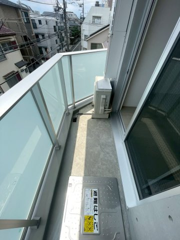 MAXIV練馬TREのバルコニー|外からの目が気にならないバルコニーで洗濯物が干せます