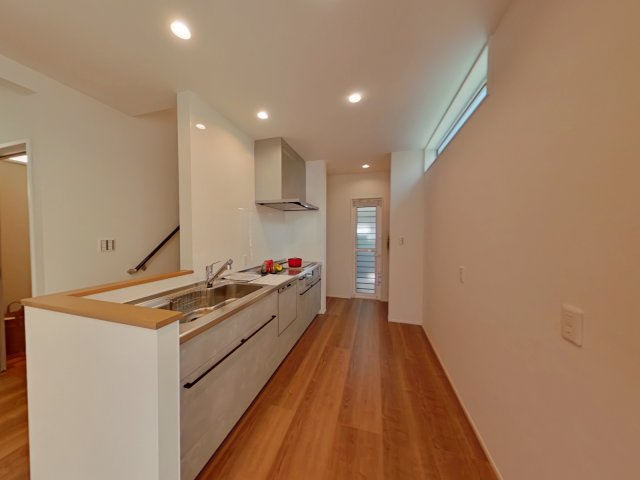 岡山市中区山崎　一戸建てのキッチン|コンパクトなキッチンで掃除もラクラクです。