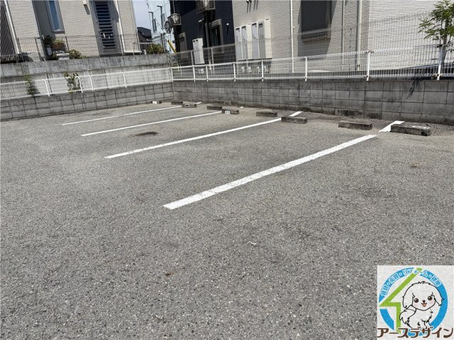 エートルウールーの駐車場