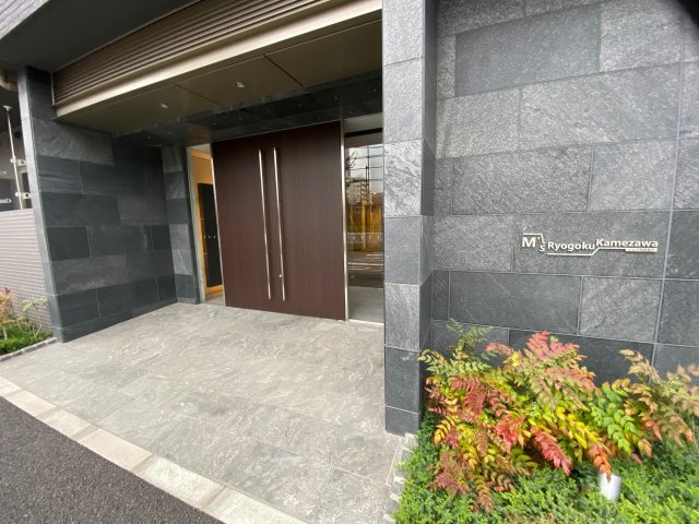 エムズ両国亀沢のエントランス