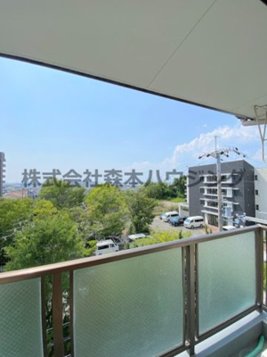 【展望】 | 　忍ヶ丘マンション | 室内からの眺望です