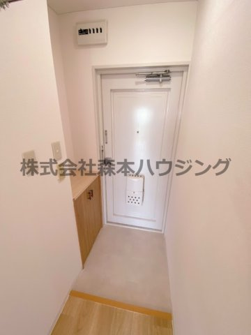 【玄関】 | 　忍ヶ丘マンション | きれいな玄関です