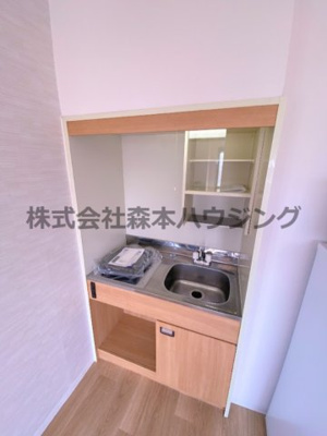 【キッチン】 | 　忍ヶ丘マンション | コンパクトなキッチンで掃除もラクラク