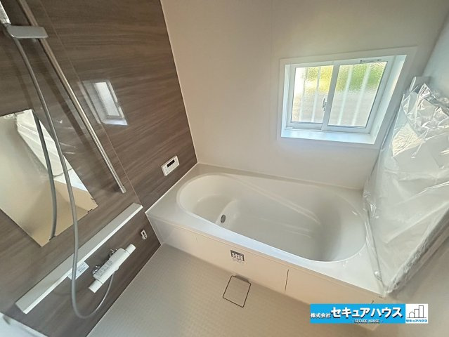 【同施工物件ご案内可能】豊明市栄町大根　全１棟の内観：施工例|【洋室イメージ】
◆広々とした居住空間は日々の暮らしを彩り、心のやすらぎと満足感を与えてくれます。通風と採光を考慮した設計は子供たちはのびのび育ち、家族でくつろぎと団らんを生み出します。