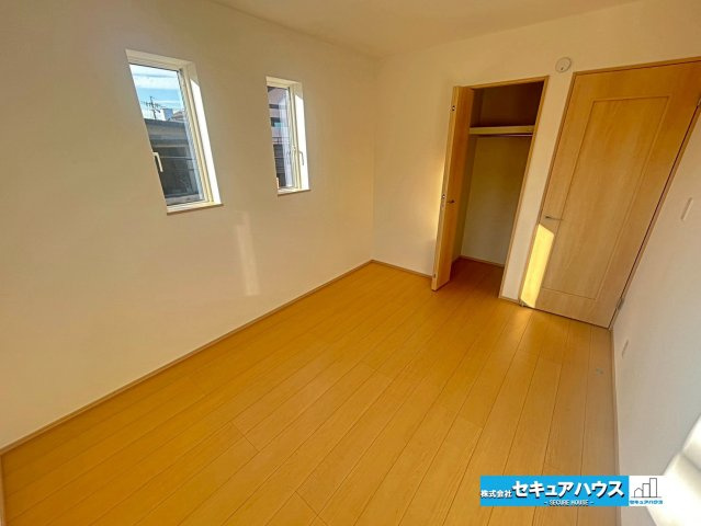 【同施工物件ご案内可能】豊明市栄町大根　全１棟の前面道路含む現地写真|事前予約にて現地ご見学いただけます！お気軽にお問い合わせください♪
■株式会社　セキュアハウス■
住宅ローンに強く、知識、経験豊富なスタッフ在籍
お客様に寄り添い、ご成約後もサポート致します。　　　　