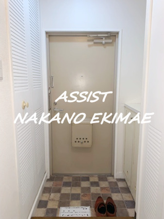 ソシアルマンションの玄関