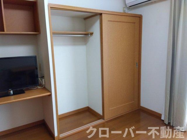 レオパレスデュ　エヴァンジイルの収納