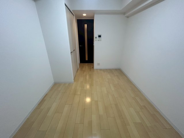 アーデンタワー本町イーストの洋室
