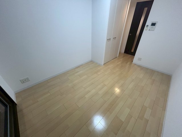 アーデンタワー本町イーストの洋室