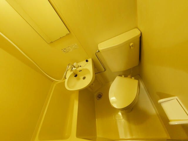 横浜市南区堀ノ内町２丁目のアパートの浴室