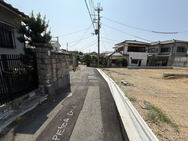 リーブルガーデン堺市東区高松４期の前面道路含む現地写真|1号棟3,180万